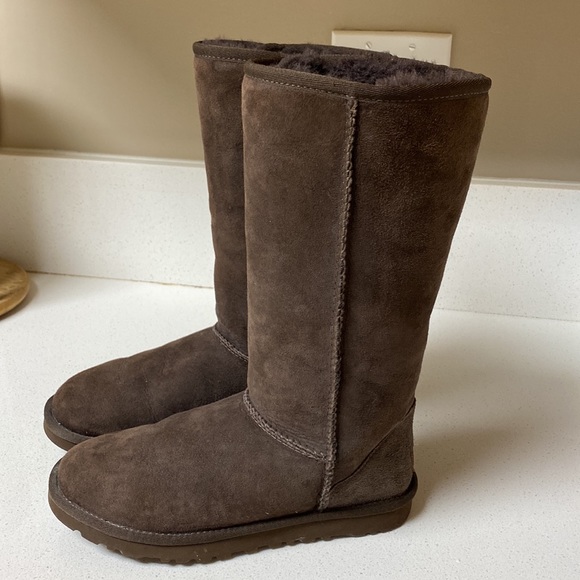 UGG boots - Picture 3 of 8